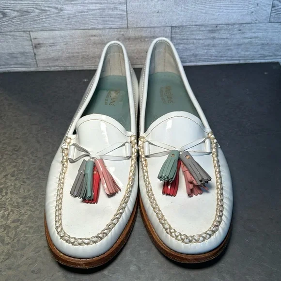 G.H. Bass & Co. White Handcrafted Patent Leather Weejuns withTassels Women’s 7.5 - Picture 10 of 12